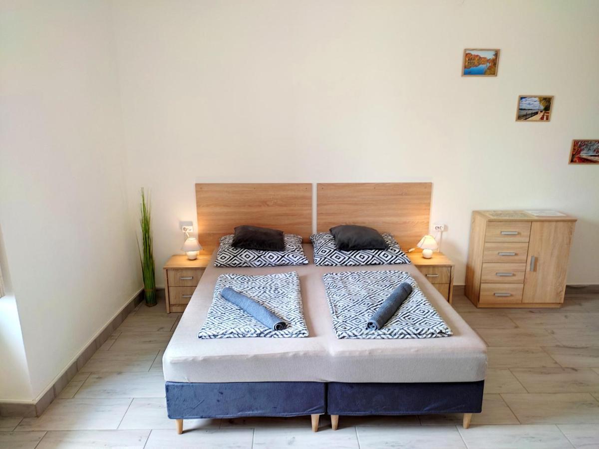 Panorama Apartman Вац Экстерьер фото